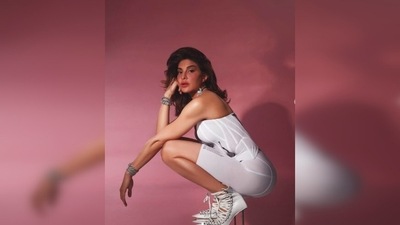 Jacqueline Fernandez was styled by celebrity stylist Chandini Whabi and her hair and makeup was done by Sanky Evrus and Riddhima Sharma respectively. (Instagram/@jacquelinef143 ) Jacqueline Fernandez was styled by celebrity stylist Chandini Whabi and her hair and makeup was done by Sanky Evrus and Riddhima Sharma respectively. (Instagram/@jacquelinef143 )