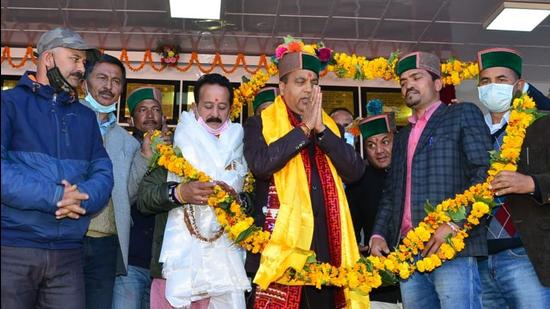 CM Jai Ram Thakur said Himachal has achieved the target of a cent per cent first dose vaccination against Covid-19 and Kinnaur district has pioneered by becoming the first district of the country to achieve the target. (HT Photo)