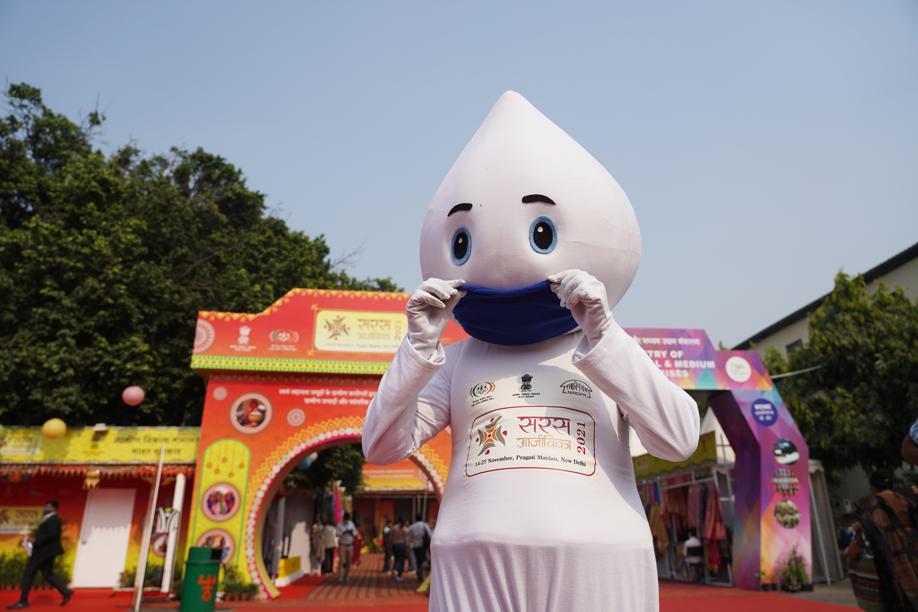 If you are found with your mask below your nose, be prepared to be stopped by this cute mascot who will not let you go further until you are masked properly. (Photo: Gokul VS/HT) If you are found with your mask below your nose, be prepared to be stopped by this cute mascot who will not let you go further until you are masked properly. (Photo: Gokul VS/HT)