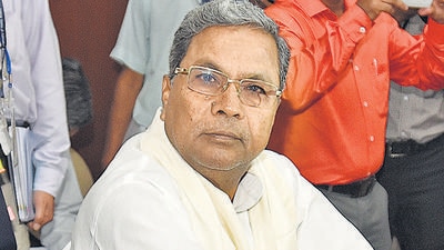 Karnataka Congress leader Siddaramaiah on Sunday said that the ruling BJP instead of rushing to the aid of the people badly affected after unseasonal rainfall in the state, was instead carrying out their Janaswarajya Yatra. (HT PHOTO.) Karnataka Congress leader Siddaramaiah on Sunday said that the ruling BJP instead of rushing to the aid of the people badly affected after unseasonal rainfall in the state, was instead carrying out their Janaswarajya Yatra. (HT PHOTO.)