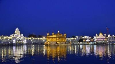It was exhilarating to ride a passenger train to Amritsar; another first for me. We were blessed by our visit to Harmandar Sahib. (Sameer Sehgal/HT) It was exhilarating to ride a passenger train to Amritsar; another first for me. We were blessed by our visit to Harmandar Sahib. (Sameer Sehgal/HT)