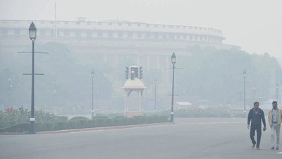 AQI in Anand Vihar, Jahangirpuri, Mundka, RK Puram, Rohini and Vivek Vihar was 401 and 500, which is categorised as “severe". (Arvind Yadav/HT File Photo) AQI in Anand Vihar, Jahangirpuri, Mundka, RK Puram, Rohini and Vivek Vihar was 401 and 500, which is categorised as “severe". (Arvind Yadav/HT File Photo)