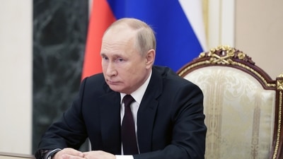 Russian President Vladimir Putin revaccinated with Sputnik Light (via REUTERS)