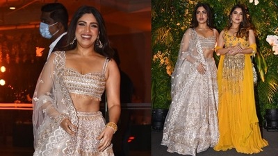 Bhumi Pednekar arrived at Anushka Ranjan's sangeet with her sister Samiksha Pednekar. (Varinder Chawla) Bhumi Pednekar arrived at Anushka Ranjan's sangeet with her sister Samiksha Pednekar. (Varinder Chawla)