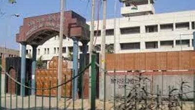 Delhi Police has filed a charge sheet in connection with the alleged collusion between conman Sukesh Chandrashekhar and senior officers of the Rohini Jail. (HT Photo) Delhi Police has filed a charge sheet in connection with the alleged collusion between conman Sukesh Chandrashekhar and senior officers of the Rohini Jail. (HT Photo)
