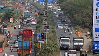 The traffic branch said that the number of fatalities had gone down only marginally despite awareness created by different wings of the state government seeking to reduce road accidents and fatalities (HT PHOTO) The traffic branch said that the number of fatalities had gone down only marginally despite awareness created by different wings of the state government seeking to reduce road accidents and fatalities (HT PHOTO)