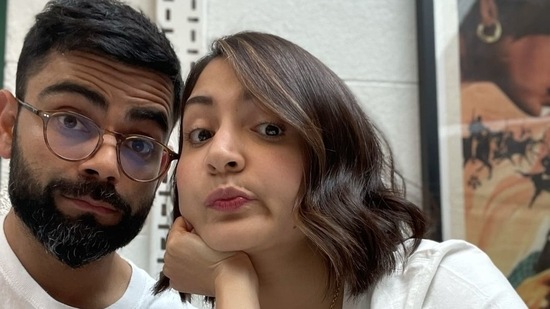 Anushka Sharma Virat Kohli Xnxx Vidos - Anushka Sharma, Virat Kohli twin in white in new couple pic, read the  caption | Bollywood - Hindustan Times