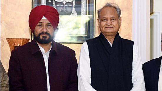 Punjab CM Charanjit Singh Channi with his Rajasthan counterpart Ashok Gehlot at his residence in Jaipur on Sunday. (ANI) Punjab CM Charanjit Singh Channi with his Rajasthan counterpart Ashok Gehlot at his residence in Jaipur on Sunday. (ANI)