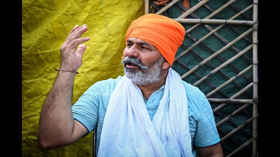 Chalo Lucknow (let’s go to Lucknow) for MSP Adhikaar kisan mahapanchayat, said BKU leader Rakesh Tikait in a tweet on Sunday (HT file photo)