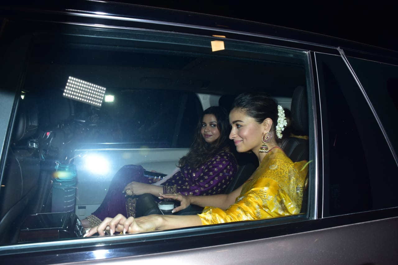Alia Bhatt with Shaheen Bhatt at Anushka Ranjan and Aditya Seal's wedding.&nbsp;(Varinder Chawla)