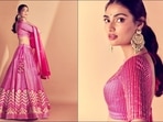 Athiya Shetty is the uber glam bridesmaid in <span class='webrupee'>₹</span>2 lakh pink silk lehenga choli(Instagram/athiyashetty) Athiya Shetty is the uber glam bridesmaid in <span class='webrupee'>₹</span>2 lakh pink silk lehenga choli(Instagram/athiyashetty)