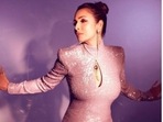Malaika Arora beats Monday blues with her 'favourite pose'(Instagram/@malaikaaroraofficial) Malaika Arora beats Monday blues with her 'favourite pose'(Instagram/@malaikaaroraofficial)