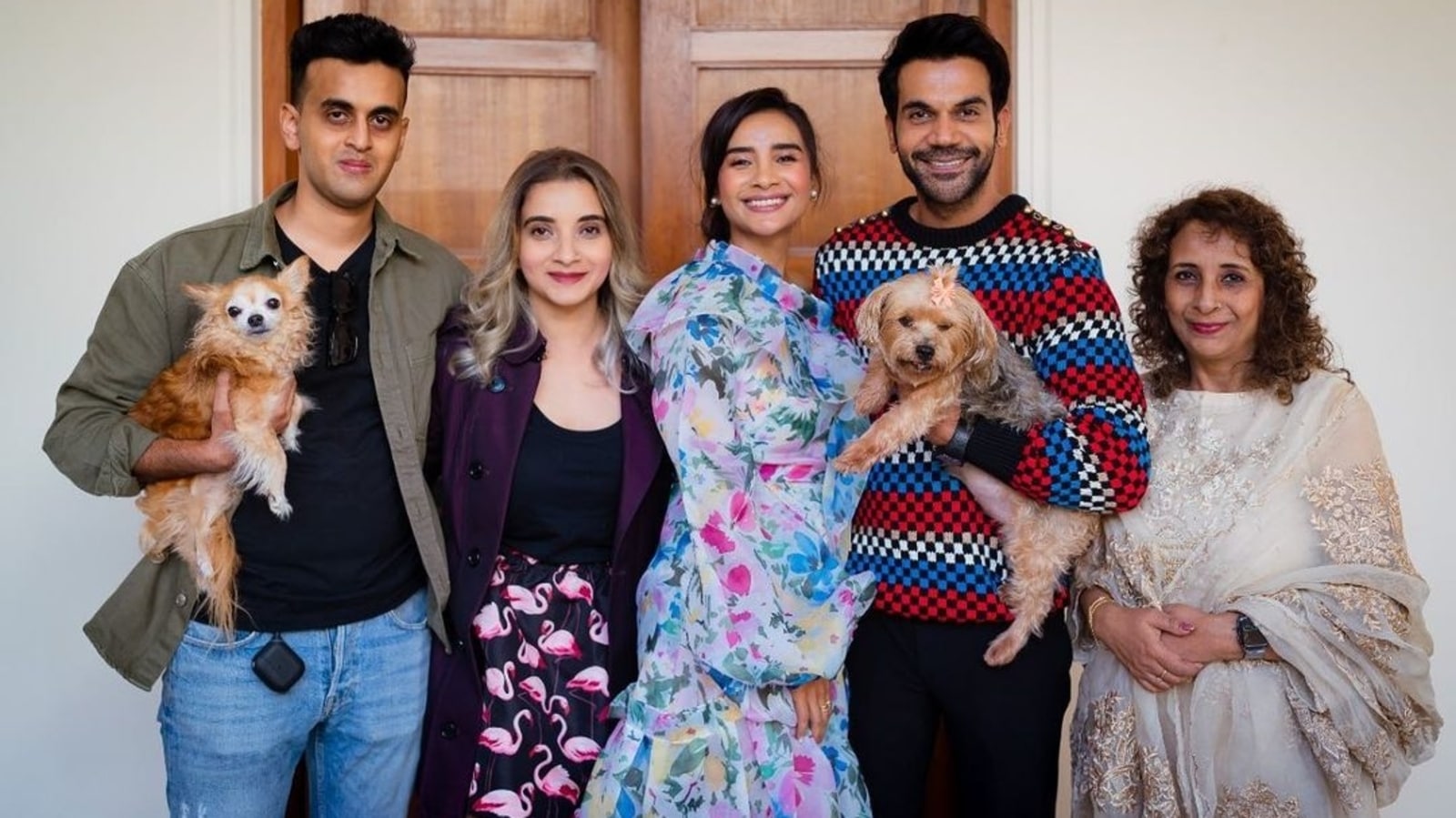 Parnalekha Paul shares family picture with Rajkummar Rao and ...