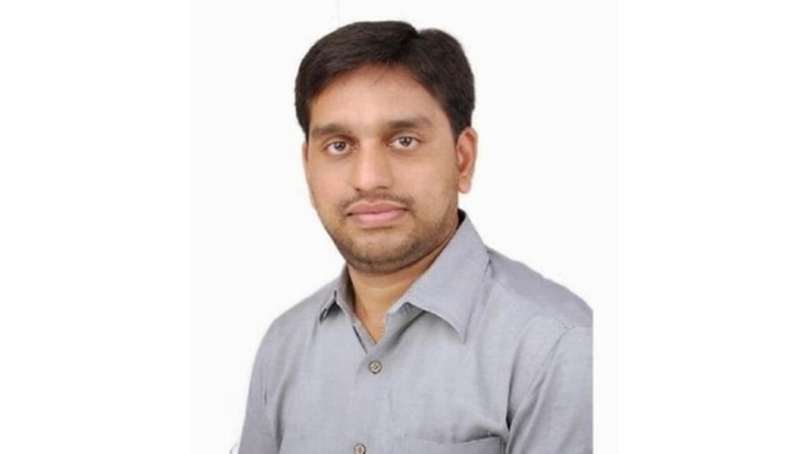 Dr. Deepak Shenoy gets an Honorary Doctorate in the pharmaceutical