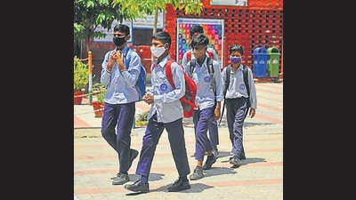 As Term 1 exams for board classes have already started, teachers are apprehensive that seating arrangements won’t be possible according to Covid norms as there are not enough classrooms in some schools in Chandigarh. (HT FIle Photo/ Representational image) As Term 1 exams for board classes have already started, teachers are apprehensive that seating arrangements won’t be possible according to Covid norms as there are not enough classrooms in some schools in Chandigarh. (HT FIle Photo/ Representational image)