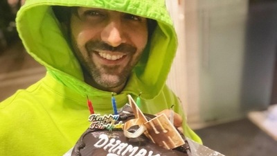 Kartik Aaryan shares selfie on his birthday, (Instagram) Kartik Aaryan shares selfie on his birthday, (Instagram)