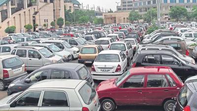 According to data provided by Pune police, in 2021 till October 31, 1,186 vehicles have been stolen and in 2020, as many as 974 vehicles were stolen compared to 1,677 vehicles stolen in 2019. (REPRESENTTAIVE PHOTO) According to data provided by Pune police, in 2021 till October 31, 1,186 vehicles have been stolen and in 2020, as many as 974 vehicles were stolen compared to 1,677 vehicles stolen in 2019. (REPRESENTTAIVE PHOTO)