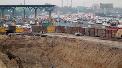 “In view of the improvement in the air quality and inconvenience caused to workers, we have decided to lift the ban on construction and demolition activities,” Delhi environment minister Gopal Rai said. (HT File Photo)