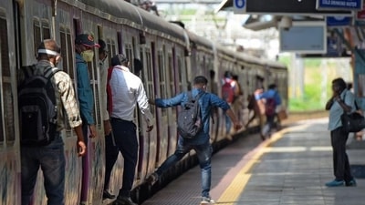 In the Central Railway (CR) section, a total of 26 AC local train services are operating at present. (HT file photo) In the Central Railway (CR) section, a total of 26 AC local train services are operating at present. (HT file photo)