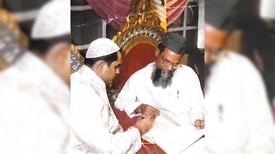 NCP leader Nawab Malik has claimed that Sameer Wankhede was born a Muslim and his father’s real name was Dawood and not Dnyandev. (@nawabmalikncp)