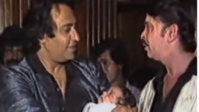 Ranjeet and Rakesh Roshan at a film premiere.&nbsp;