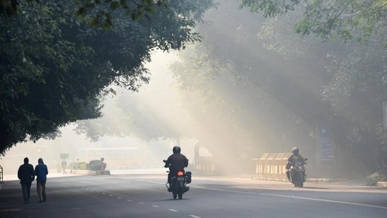 The overall AQI of Delhi was 311 at 4pm on Monday, according to the Central Pollution Control Board.(HT Photo) The overall AQI of Delhi was 311 at 4pm on Monday, according to the Central Pollution Control Board.(HT Photo)