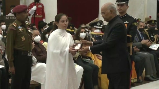 Lance Naik Sandeep Singh's wife Gurpreet Kaur received the award. (ANI Twitter)