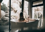 A right bath salt can help your nerves to soothe and relax.(Unsplash) A right bath salt can help your nerves to soothe and relax.(Unsplash)