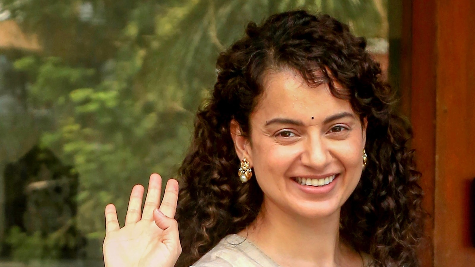 Kangana Ranaut booked for hurting sentiments of Sikh community | Latest News India - Hindustan Times Kangana Ranaut booked for hurting sentiments of Sikh community | Latest News India - Hindustan Times