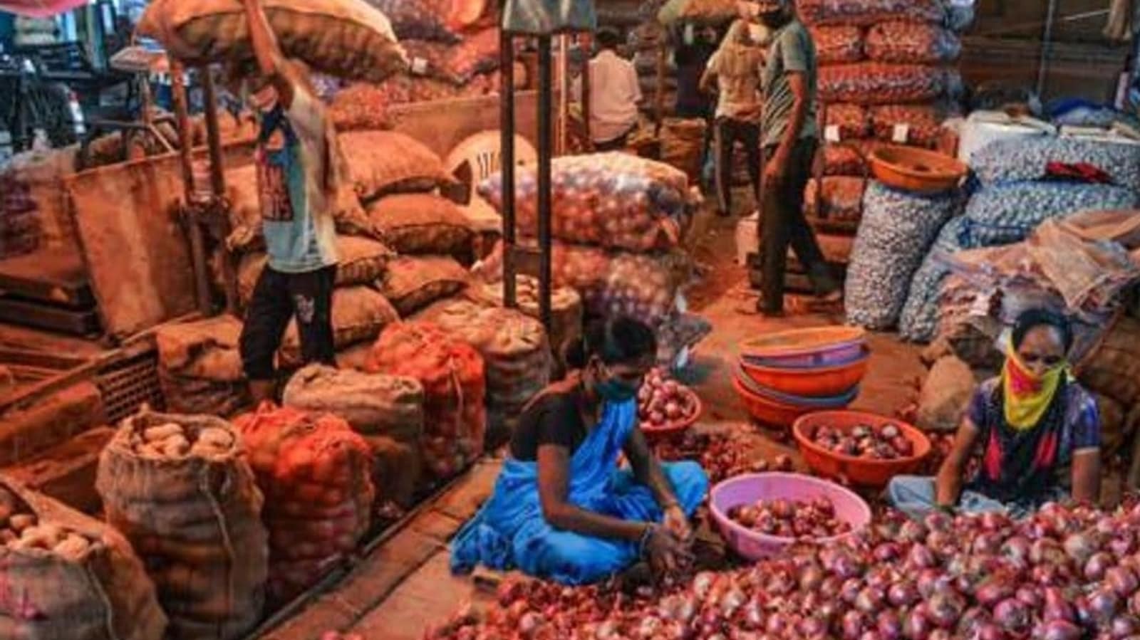 Vegetables, fruits pinch pockets in MP owing to fuel price hike