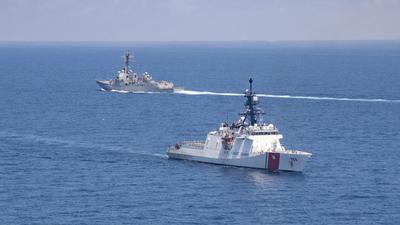In this August 27 photo, a Legend-class US Coast Guard National Security Cutter Munro (WMSL 755) transits the Taiwan Strait during a routine transit with Arleigh Burke class guided-missile destroyer USS Kidd (DDG 100). (AP/ FILE) In this August 27 photo, a Legend-class US Coast Guard National Security Cutter Munro (WMSL 755) transits the Taiwan Strait during a routine transit with Arleigh Burke class guided-missile destroyer USS Kidd (DDG 100). (AP/ FILE)