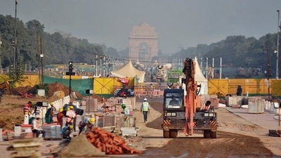 Work on the Central Vista underway on Tuesday. (HT Photo) Work on the Central Vista underway on Tuesday. (HT Photo)