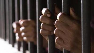 A police team of North Mumbai Cyber Cell arrested two employees of the SIM cards shop and apprehended their accomplices. (Shutterstock Image) A police team of North Mumbai Cyber Cell arrested two employees of the SIM cards shop and apprehended their accomplices. (Shutterstock Image)