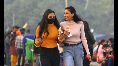Before Tuesday 9.8 degrees Celsius, the minimum temperature in Chandigarh had gone down to 9.9 degrees on November 16. (HT Photo)