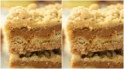 Pumpkins always form the base of desserts on Thanksgiving. What about the crunchy bite of pumpkin pie bars to end the Thanksgiving dinner on a munchy note? (https://in.pinterest.com/) Pumpkins always form the base of desserts on Thanksgiving. What about the crunchy bite of pumpkin pie bars to end the Thanksgiving dinner on a munchy note? (https://in.pinterest.com/)
