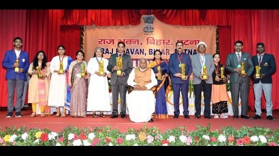 Bihar governor Phagu Chauhan during Chancellor's Award ceremony at Raj Bhawan, in Patna, Bihar, India, on Tuesday, Nov 23, 2021. (Photo by Santosh Kumar /Hindustan Times) (HT Photo/Santosh Kumar)