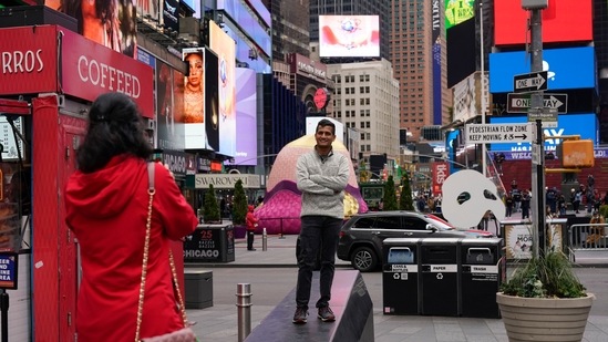 Times Square has long stood as an emblem of New York's hustle and bustle. But as Broadway theatres shut their doors and the city became an early epicentre of the global pandemic, 9 in 10 businesses in the area closed, according to a district civic group, The Times Square Alliance.(AP)