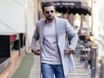 Blazers help you keep things understated, and yet look glamourous.