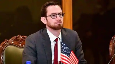 US special representative to Afghanistan Thomas West said that Washington is worried about the spike in attacks by Islamic State in Afghanistan and remains concerned about al Qaeda's presence in the country. (AFP File Photo)