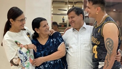 Prince Narula celebrates his 31st birthday with wife Yuvika Chaudhary and his parents. (Instagram) Prince Narula celebrates his 31st birthday with wife Yuvika Chaudhary and his parents. (Instagram)