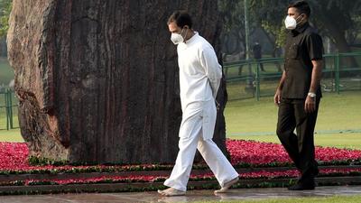 Congress leader Rahul Gandhi has asked the Centre to release correct figures of Covid-19 deaths and give  ₹4 lakh as compensation to each of the families that lost their loved ones to the coronavirus pandemic. (HT file photo/ Arvind Yadav)