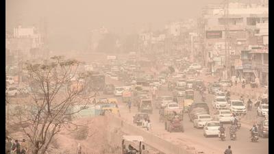 The move comes a day after Gurugram deputy commissioner directed various government agencies, including MCG, during a Grap review meeting to augment their anti-pollution measures. (HT Archive) The move comes a day after Gurugram deputy commissioner directed various government agencies, including MCG, during a Grap review meeting to augment their anti-pollution measures. (HT Archive)