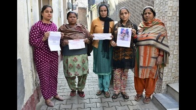 The Dugri residents urged the chief minister have the issue resolved or they will not vote for the Congress candidate from Atam Nagar constituency. (Representative Image/HT Photo) The Dugri residents urged the chief minister have the issue resolved or they will not vote for the Congress candidate from Atam Nagar constituency. (Representative Image/HT Photo)