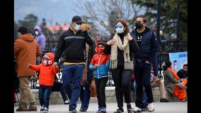 Tourists enjoying a walk on the Ridge in Shimla. There was no loss of life or damage to property reported after the tremors in the capital of Himachal Pradesh on Wednesday. (HT file photo)