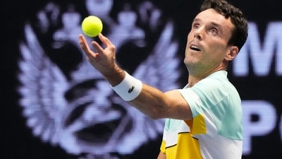Spain's Roberto Bautista Agut out of Davis Cup with injury, replaced by Albert Ramos (AP)