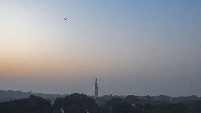 Delhi’s AQI at 4pm on Wednesday was 361, up nearly 70 points from the previous day. (Amal KS/HT Photo) Delhi’s AQI at 4pm on Wednesday was 361, up nearly 70 points from the previous day. (Amal KS/HT Photo)