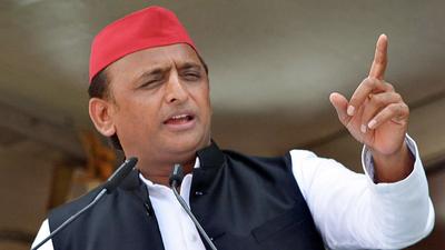Samajwadi Party (SP) chief Akhilesh Yadav on Wednesday announced aid of ₹25 lakh to the kin of those farmers who died during the agitation against the three new agricultural laws over the last year. (PTI PHOTO.) Samajwadi Party (SP) chief Akhilesh Yadav on Wednesday announced aid of ₹25 lakh to the kin of those farmers who died during the agitation against the three new agricultural laws over the last year. (PTI PHOTO.)