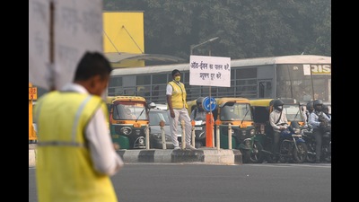 The Delhi government is planning to bring back its ‘odd-even’ rule for traffic in an attempt to control pollution. (Photo: Sanchit Khanna/HT) The Delhi government is planning to bring back its ‘odd-even’ rule for traffic in an attempt to control pollution. (Photo: Sanchit Khanna/HT)