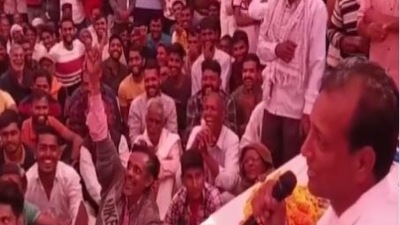 Rajasthan minister Rajendra Gudha has promised roads as smooth as Bollywood actor Katrina Kaif's cheeks.&nbsp;