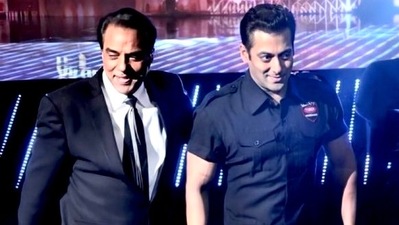 Dharmendra shared a throwback picture with Salman Khan on Twitter. Dharmendra shared a throwback picture with Salman Khan on Twitter. 